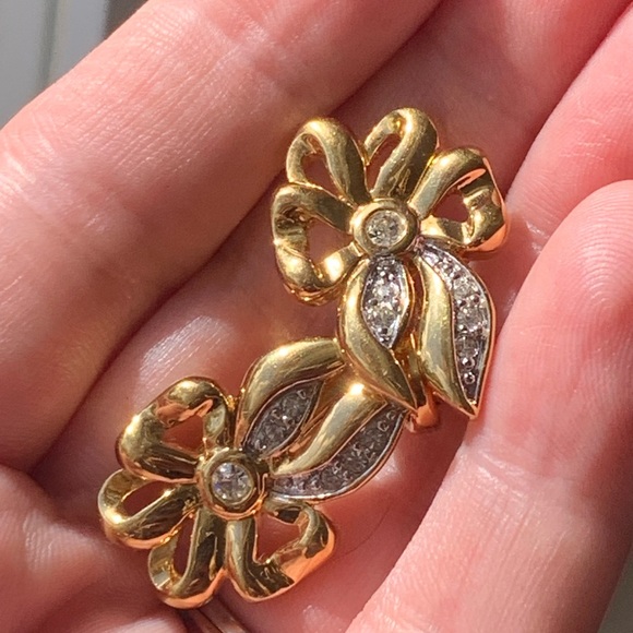 Vintage Nina Ricci bow tie earrings with crystal rhinestones clip on 1980s - Picture 7 of 9